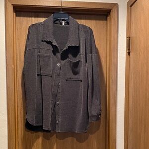 Maurices shacket gray/black size extra large